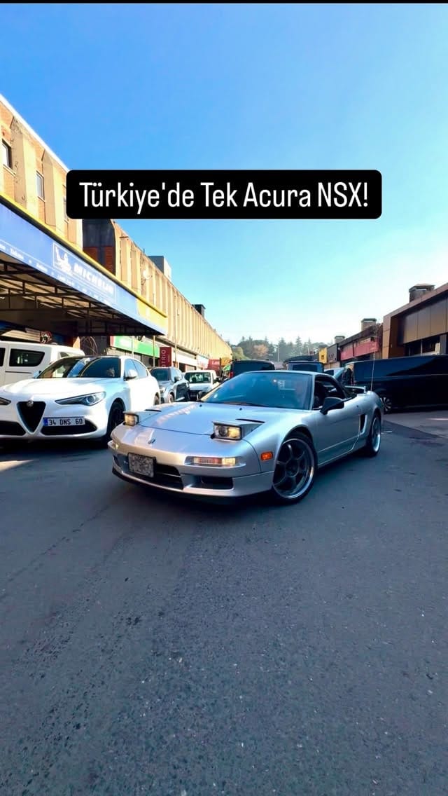 Post 10 by Omar BAHLOL on Instagram (video)