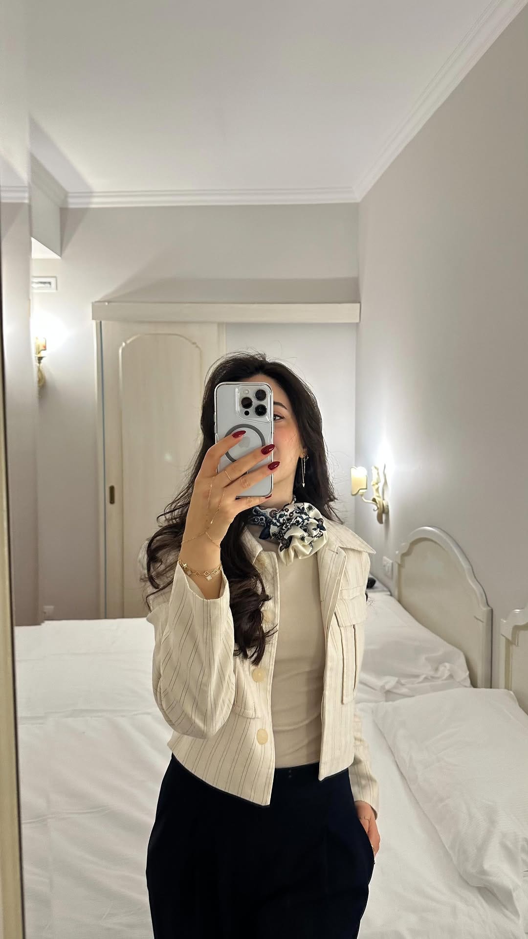 Post 1 by Gökçe Zerin on Instagram (video)