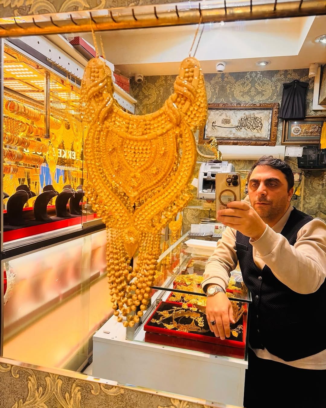 Post 3 by 👑Altın Çarşı Grandbazaar İst.👑 on Instagram (image)