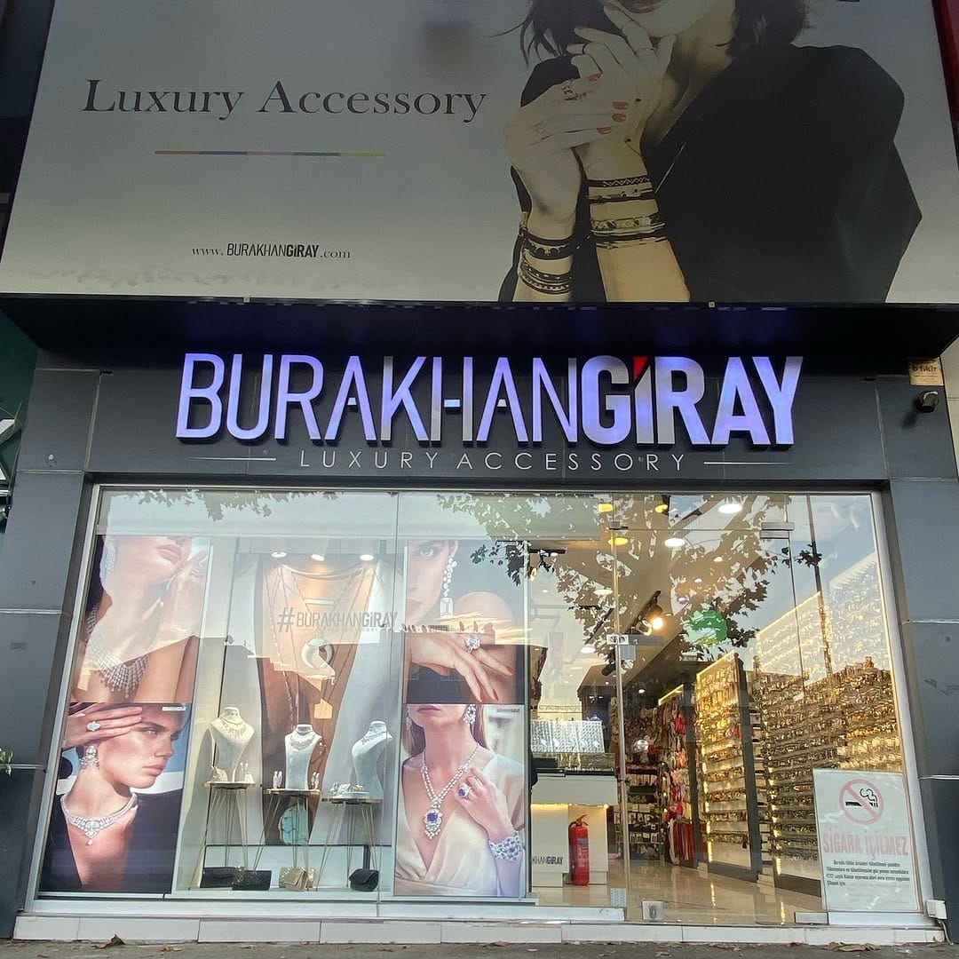 Post 10 by BURAKHAN GİRAY  LUXURY ACCESSORY on Instagram (image)