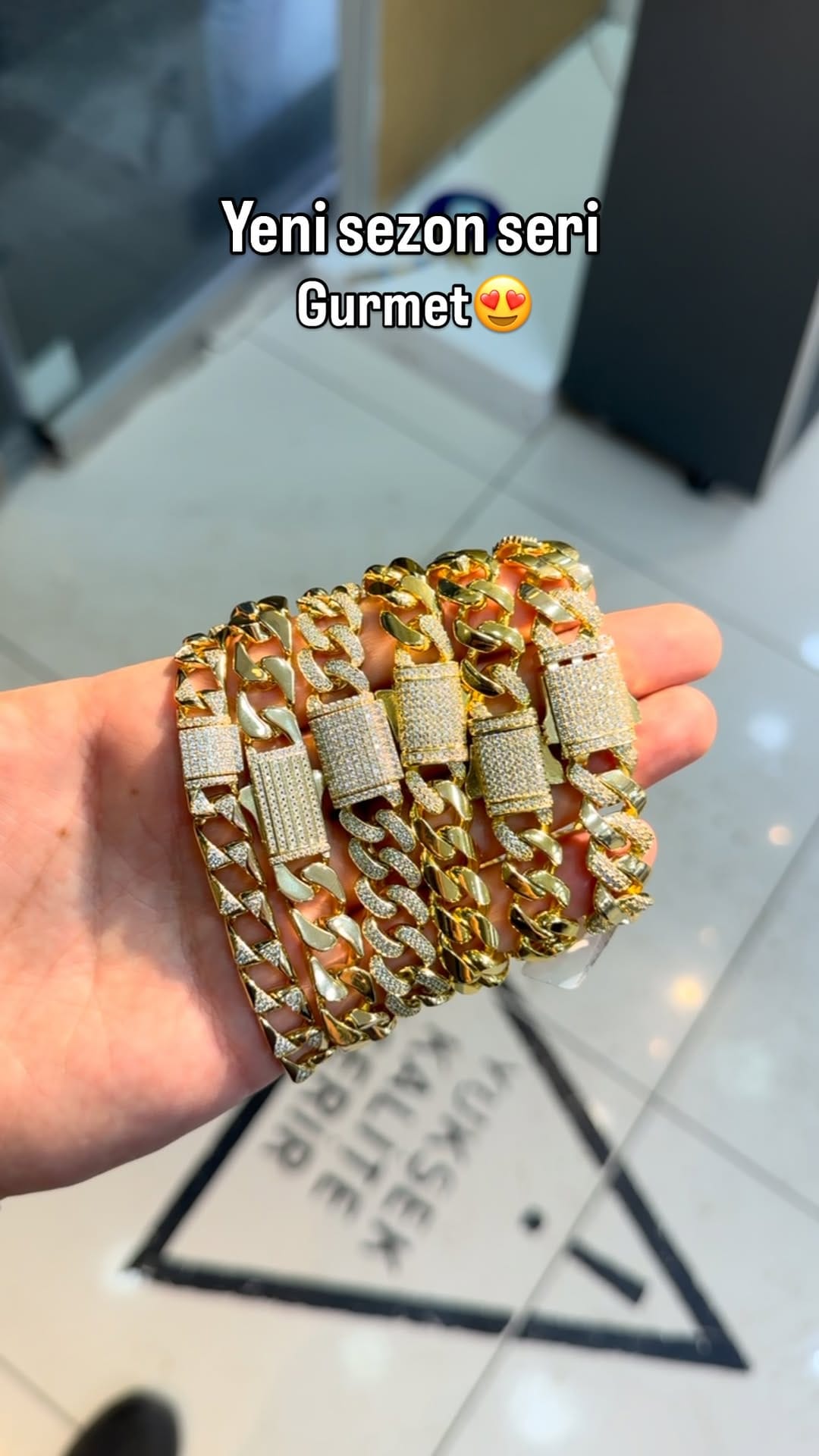 Post 3 by BURAKHAN GİRAY  LUXURY ACCESSORY on Instagram (video)