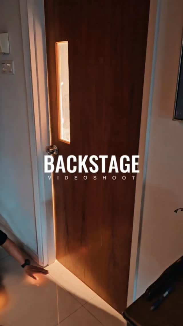 Post 1 by Deelicious on Instagram (video)