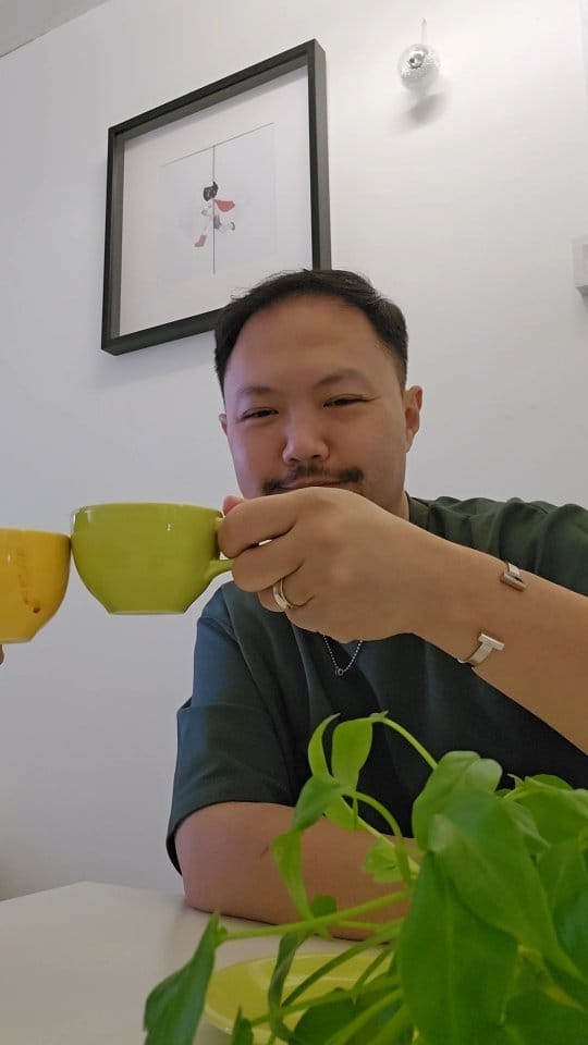 Post 10 by Deelicious on Instagram (video)