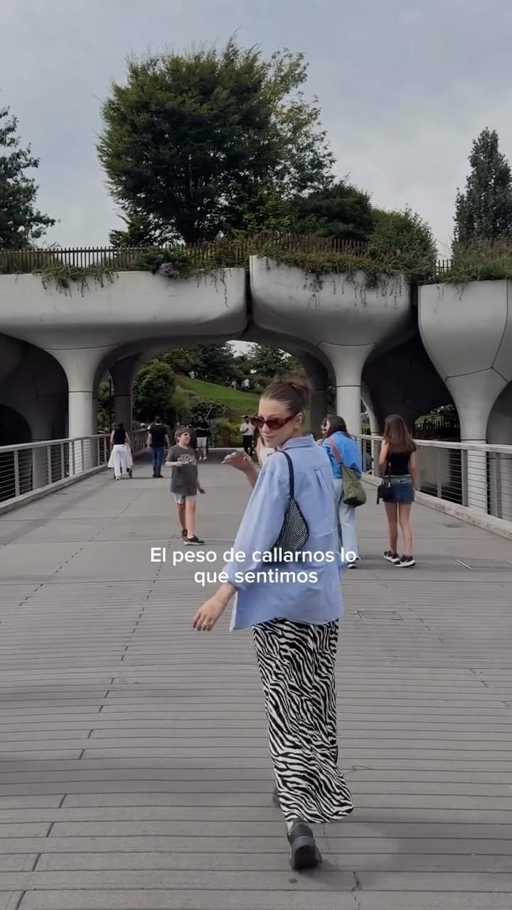 Post 5 by Genesis Lindsay | NYC blogger on Instagram (video)