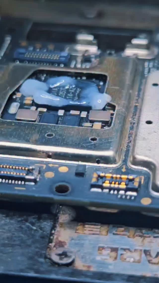 Post 9 by TECH MAN on Instagram (video)