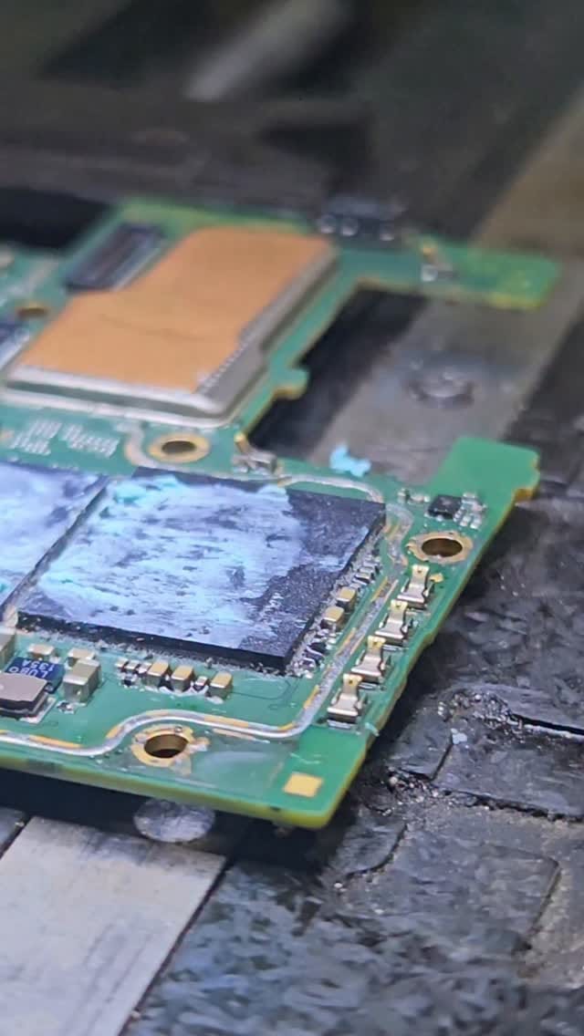 Post 7 by TECH MAN on Instagram (video)