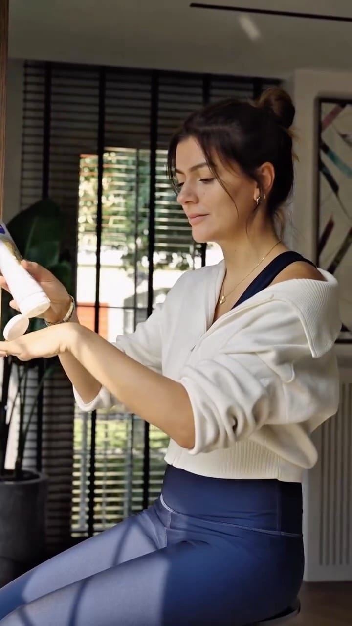Post 1 by Büşra Neziroğluları on Instagram (video)