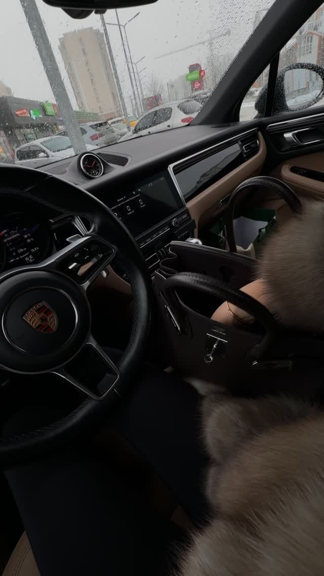 Post 3 by Kristina Baranenko💫 on Instagram (video)