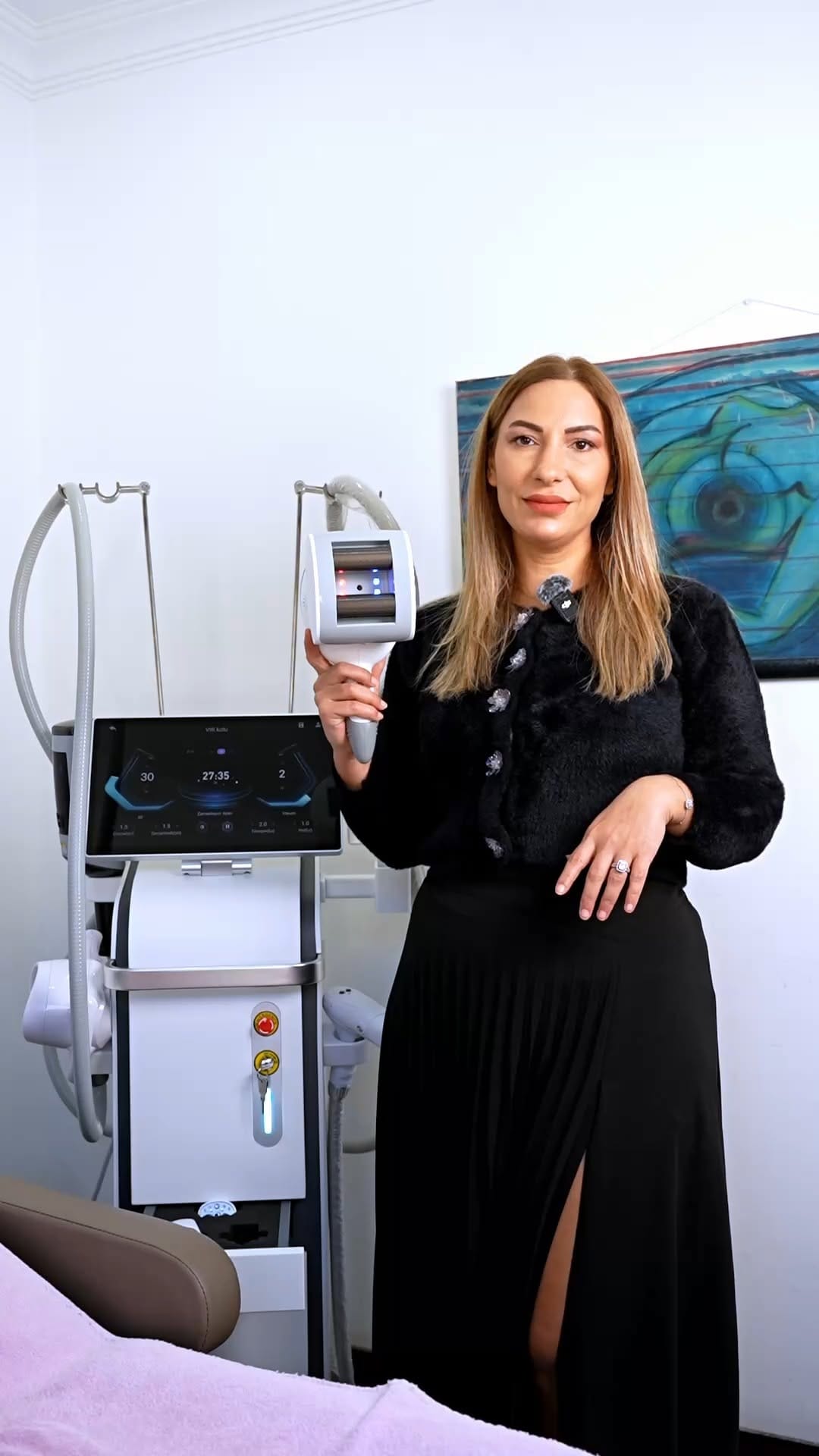 Post 4 by CosmeticMed on Instagram (video)