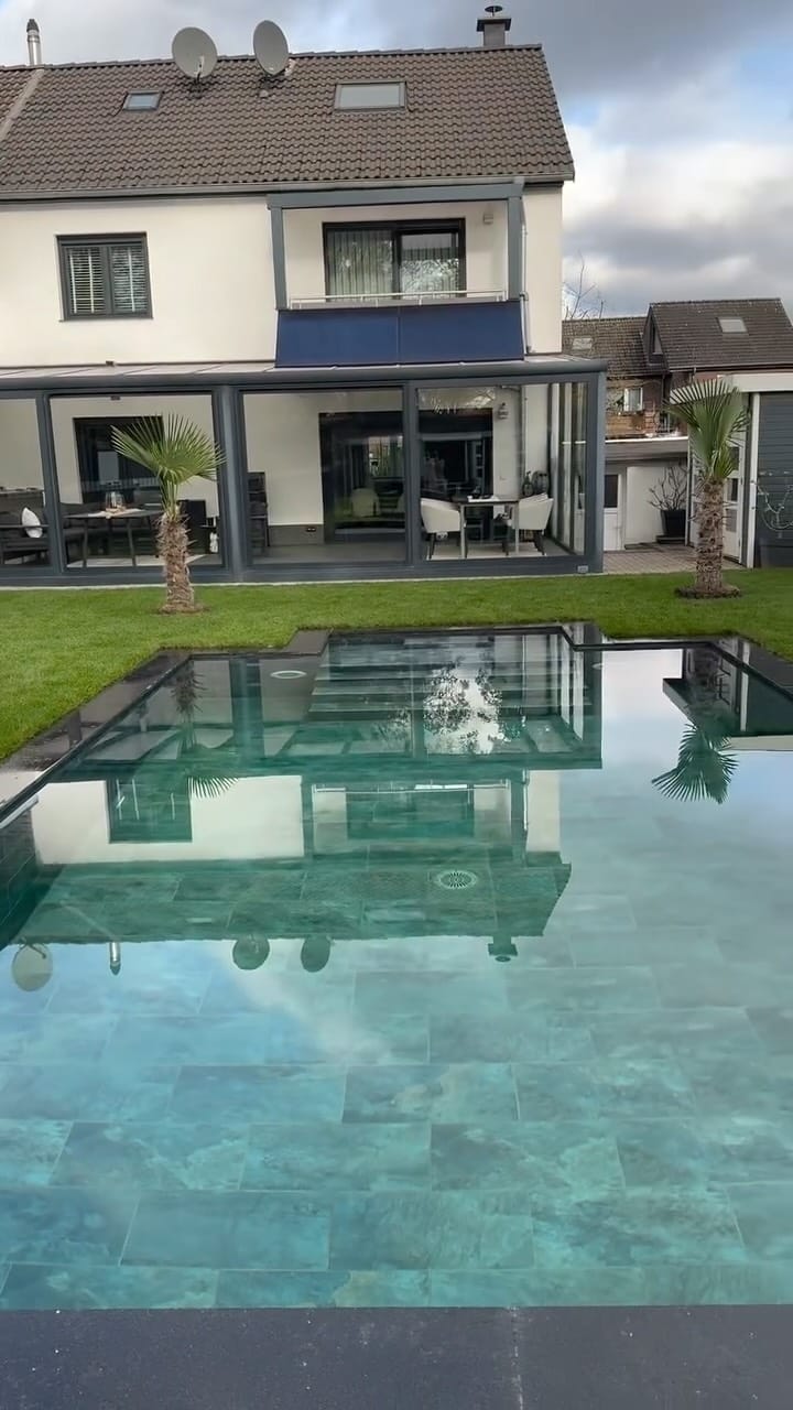 Post 3 by Selma Akdemir on Instagram (video)