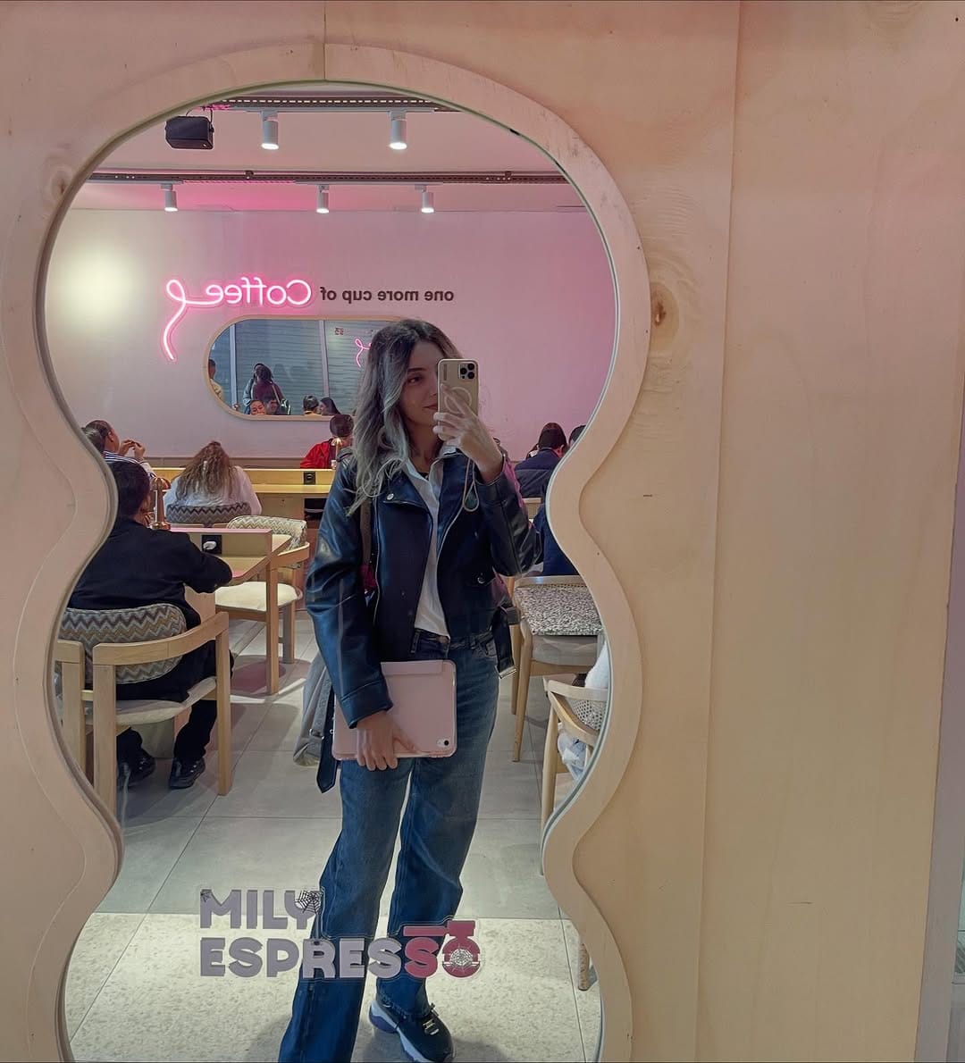 Post 5 by Hi on Instagram (carousel)