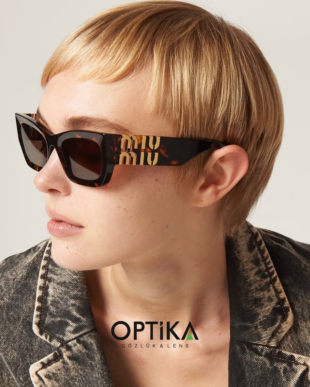 Post 6 by O P T I K Λ on Instagram (image)