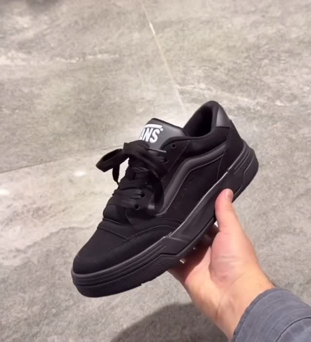 Post 8 by Bursa Erkek Ayakkabi on Instagram (video)