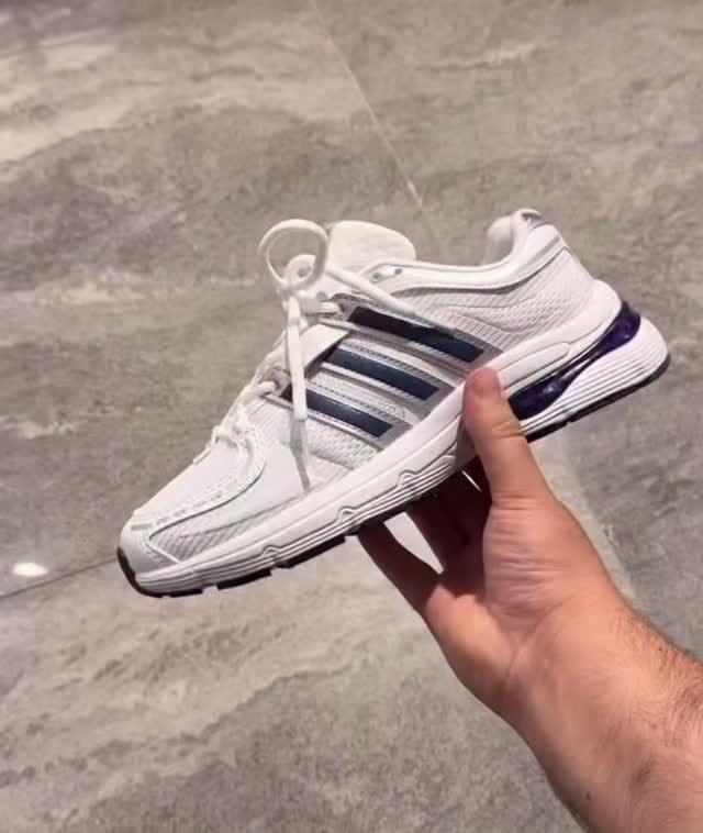 Post 7 by Bursa Erkek Ayakkabi on Instagram (video)