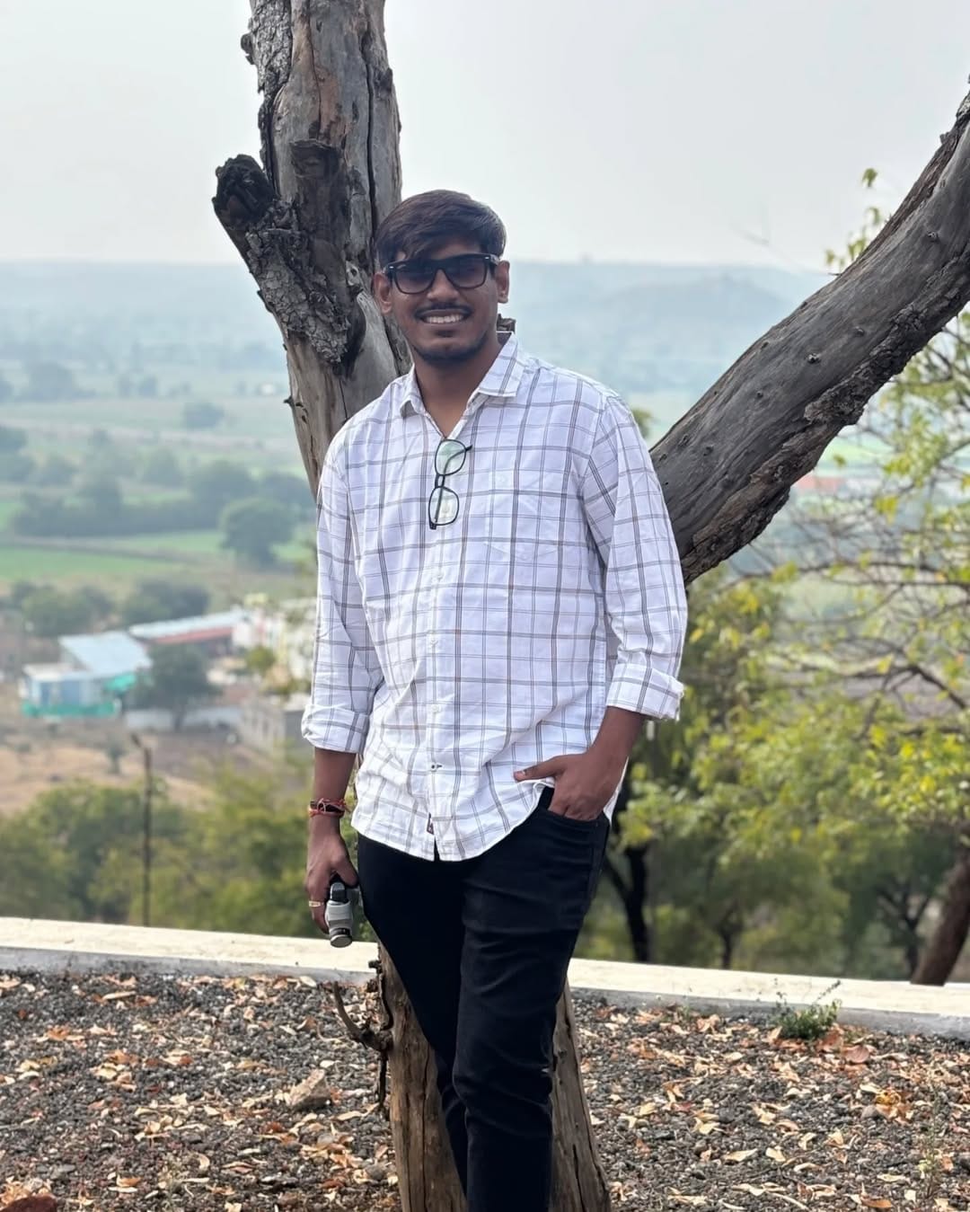 Post 3 by Saurabh Tiwari on Instagram (image)