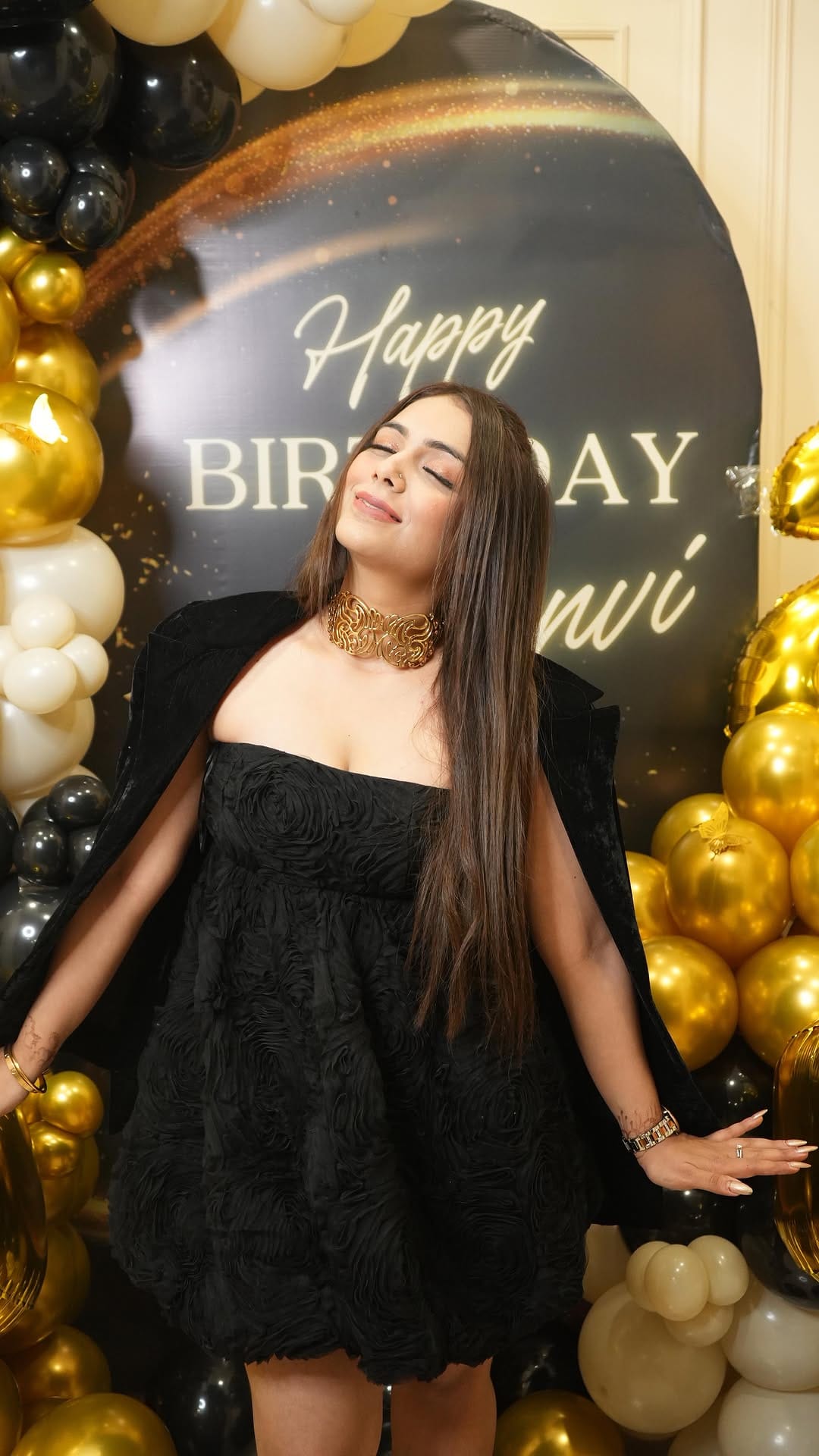 Post 6 by Jaanvi Sadana on Instagram (video)
