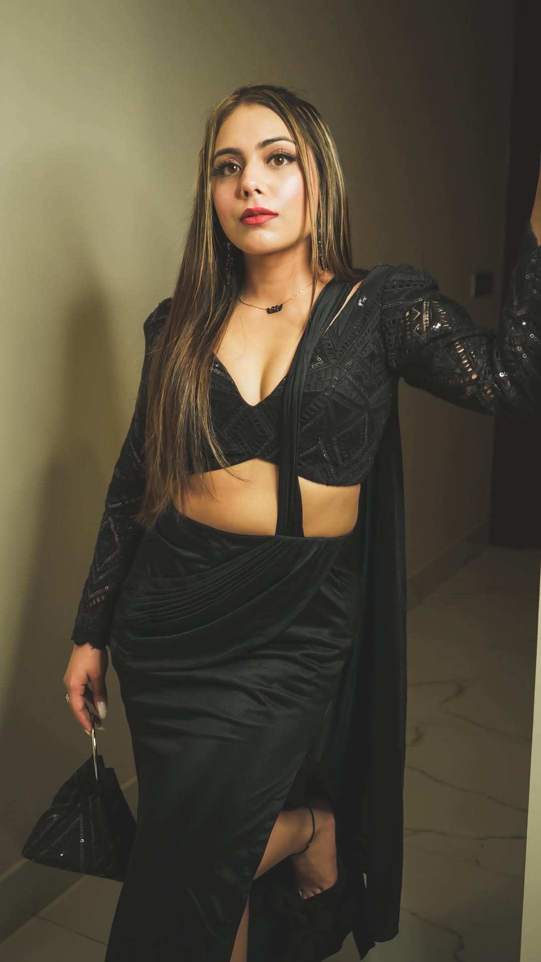 Post 10 by Jaanvi Sadana on Instagram (video)