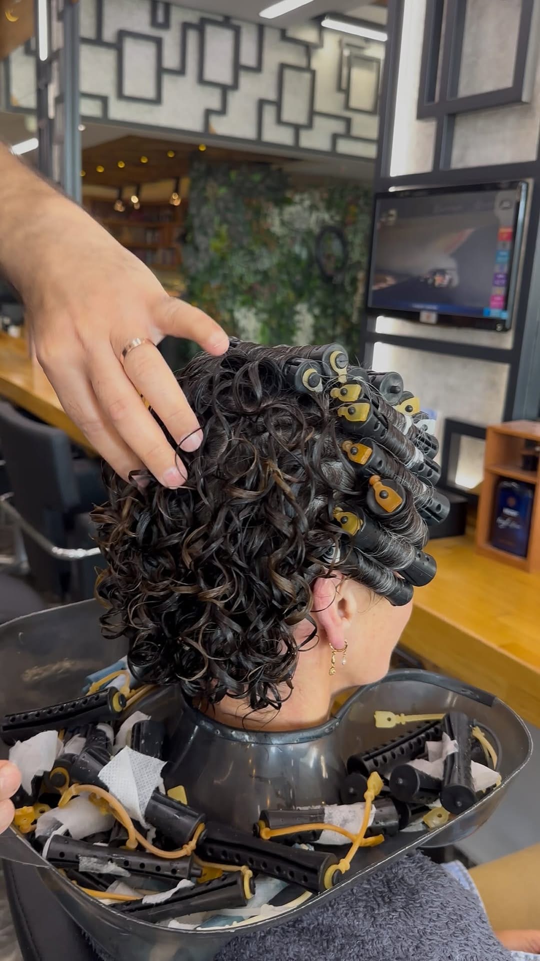 Post 6 by Tayfun Taştan | Yeni Nesil Perma on Instagram (video)