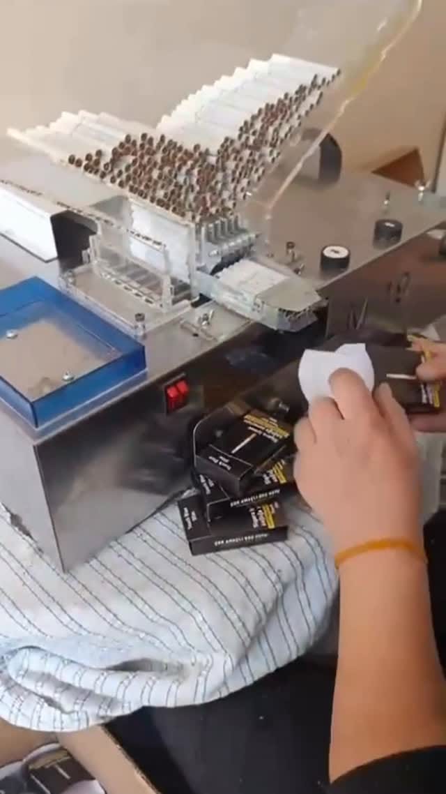 Post 7 by Laboom Makina on Instagram (video)