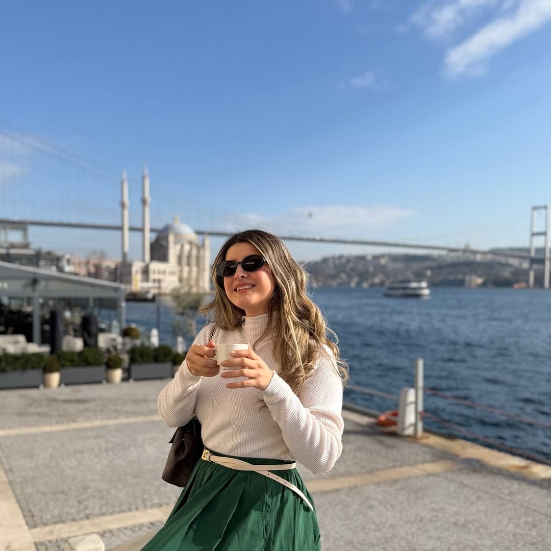 Post 4 by Derya cindir on Instagram (image)