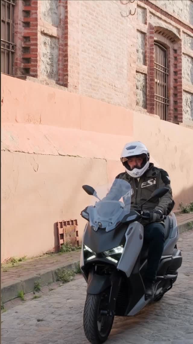 Post 1 by Onur Çakı / Nekipedia on Instagram (video)