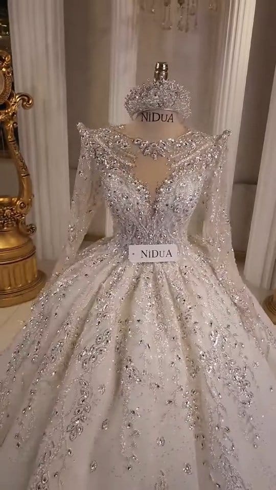 Post 2 by Nidua Gelinlik Konya on Instagram (video)