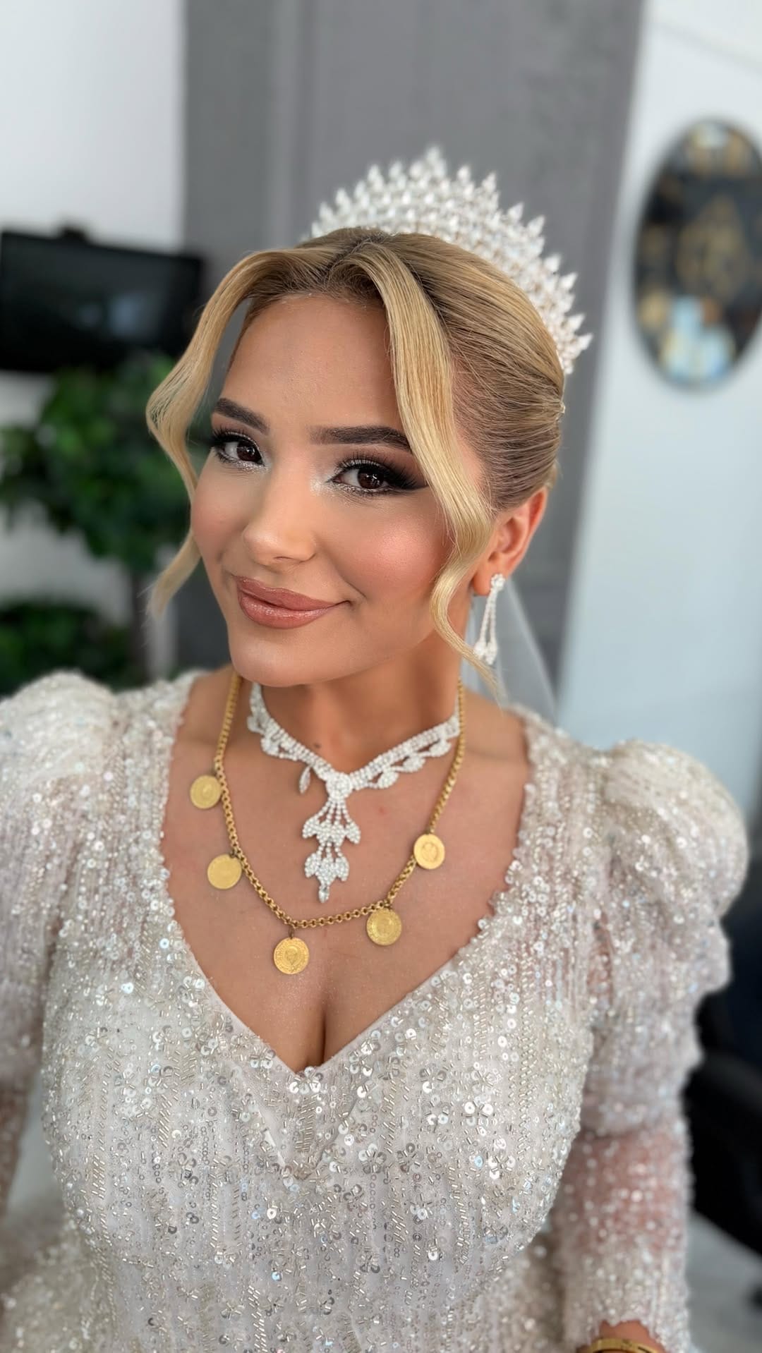 Post 8 by RADİKAL KUAFÖR on Instagram (video)