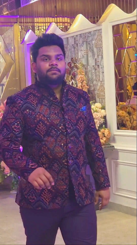 Post 2 by Akash Chauhan on Instagram (video)