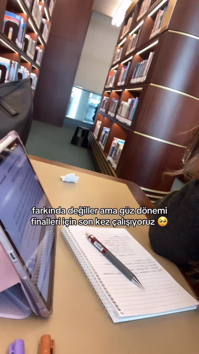 Post 2 by 𝙱𝚎𝚢𝚣𝚊 𝙶𝚞̈𝚗𝚎𝚢 ♡ on Instagram (video)