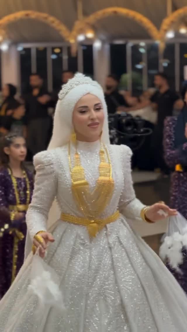 Post 9 by nidua kahta on Instagram (video)