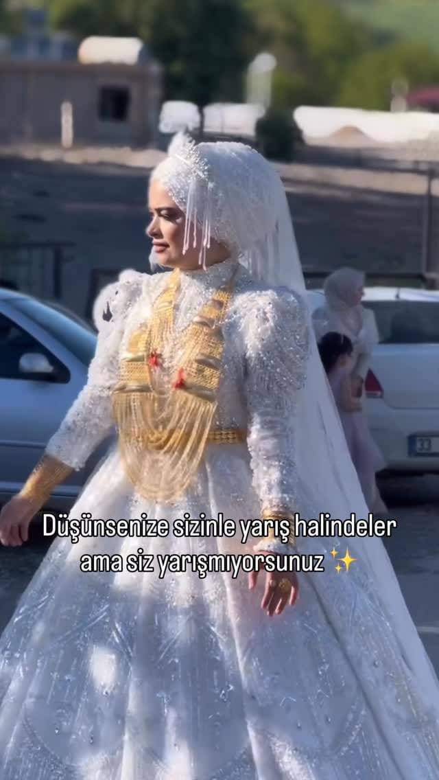 Post 5 by nidua kahta on Instagram (video)