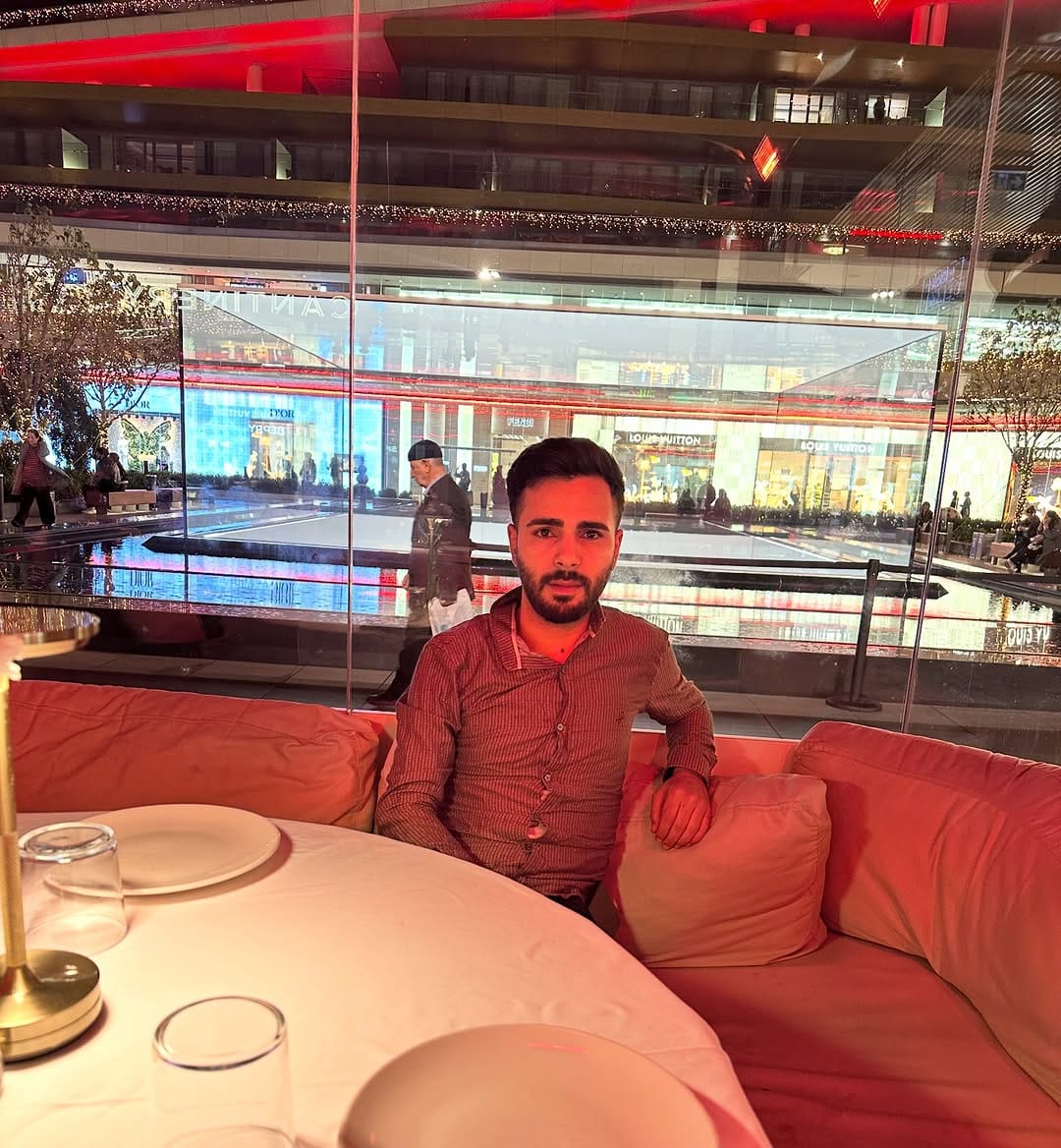 Post 9 by Emin Abbasioğlu on Instagram (image)