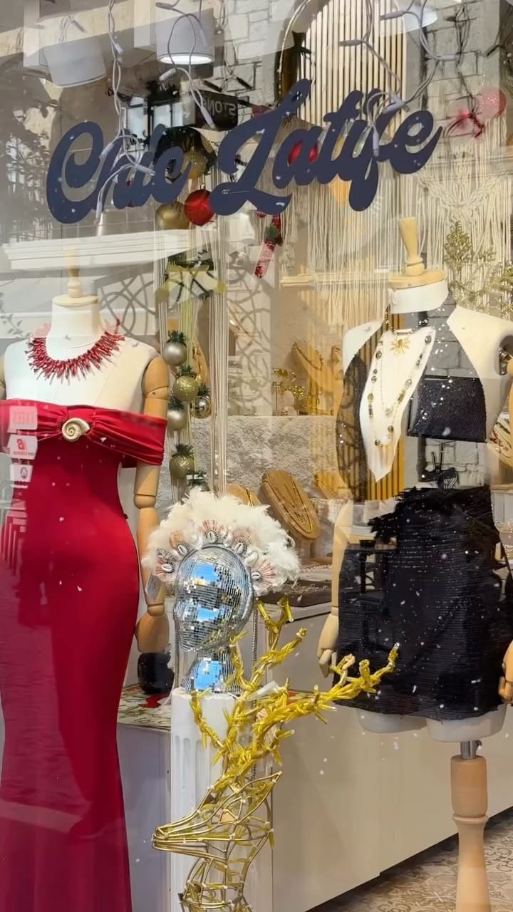 Post 3 by Chic Latife Takı ve Aksesuar on Instagram (video)