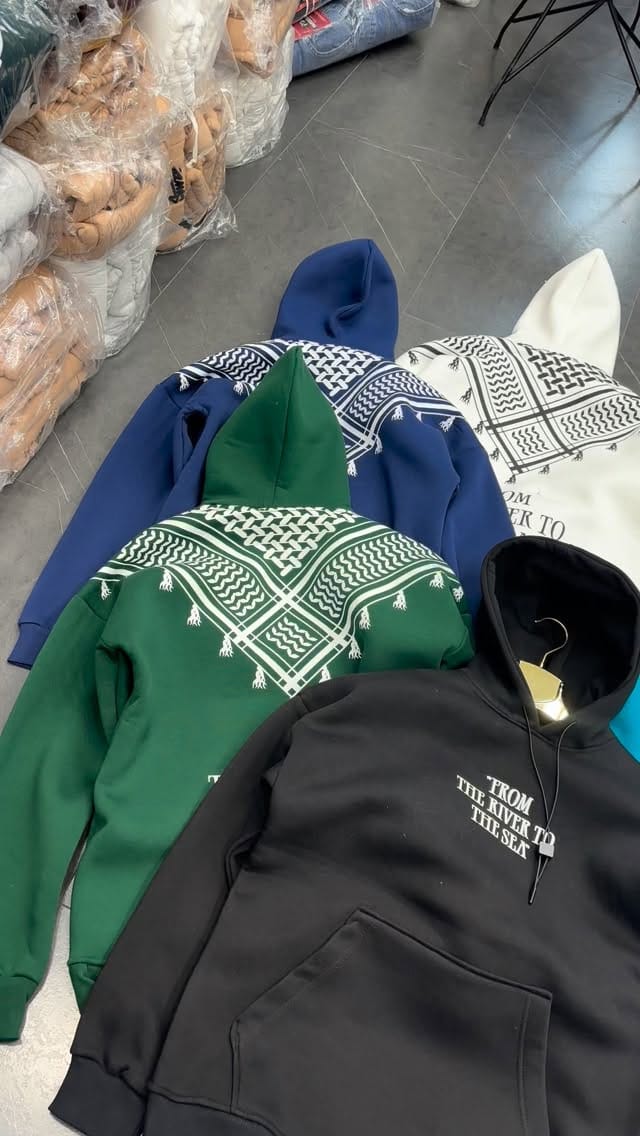Post 10 by LAST PICK / SADECE TOPTAN SATIŞ / WHOSALE on Instagram (video)