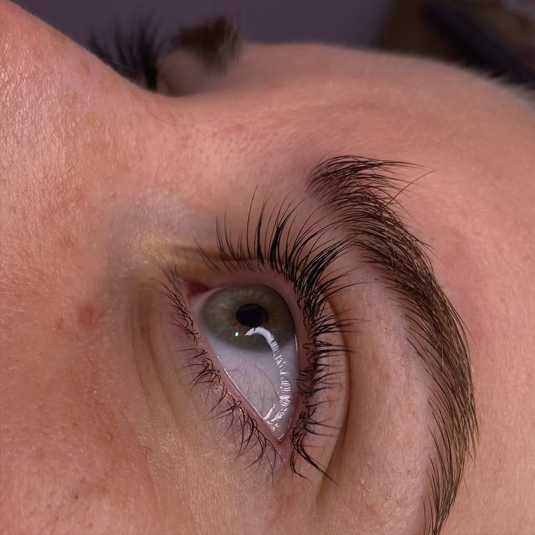 Post 4 by KM BEAUTY on Instagram (image)