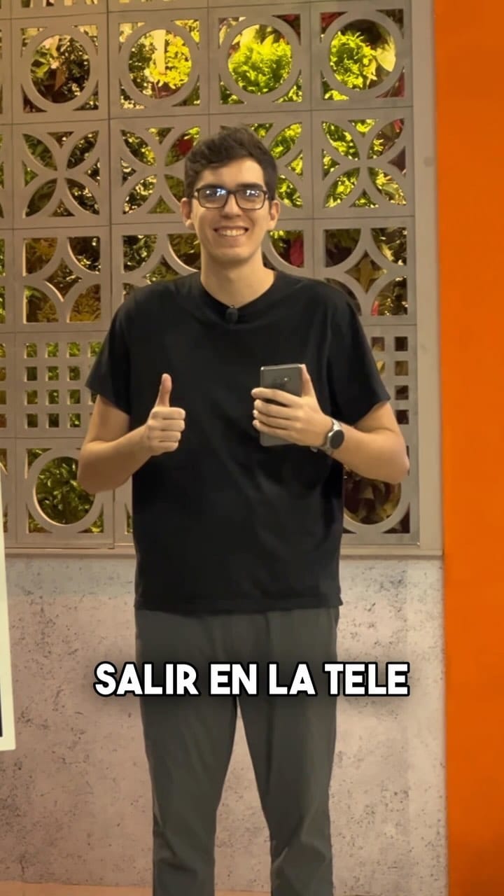 Post 9 by Alexander Cachucho on Instagram (video)