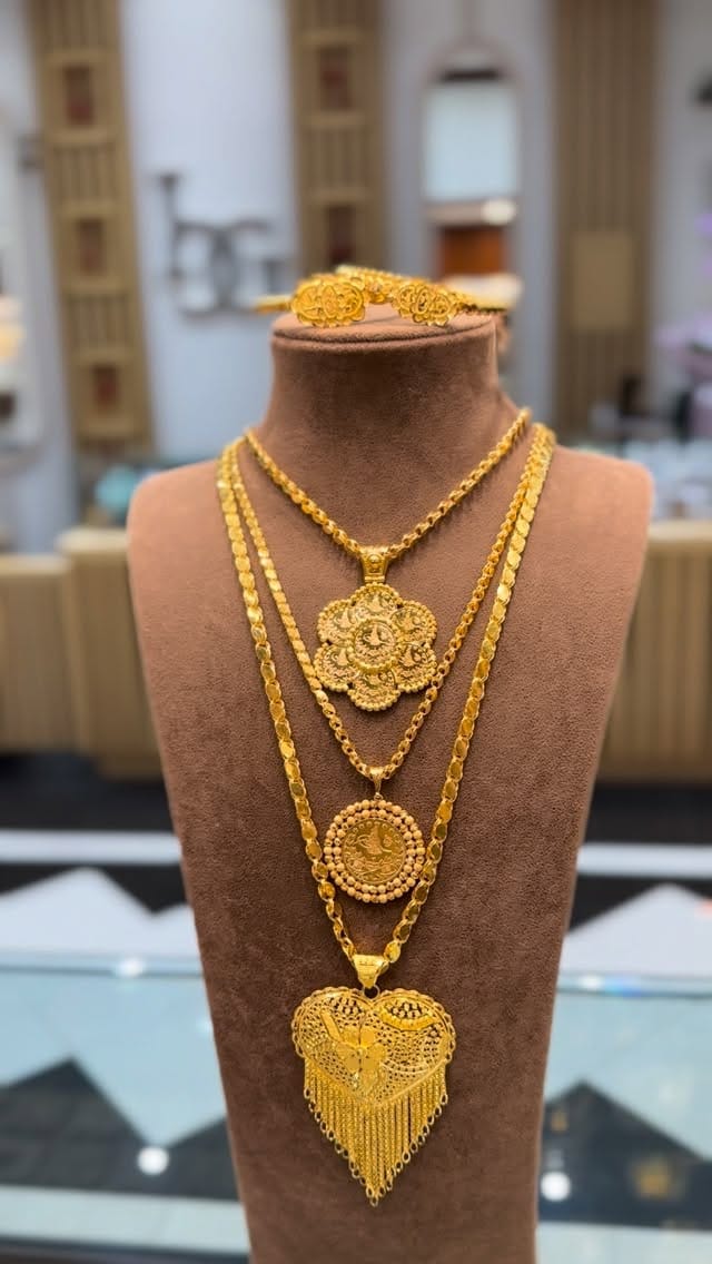 Post 1 by 𝐁𝐄𝐑𝐊 𝐆𝐎𝐋𝐃® on Instagram (video)