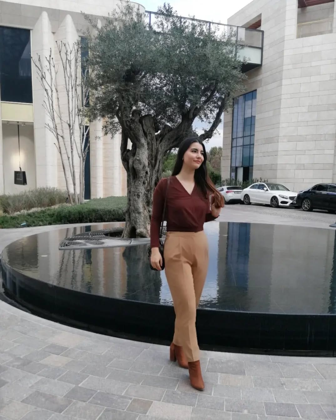 Post 8 by Aslı Yılmaz on Instagram (carousel)