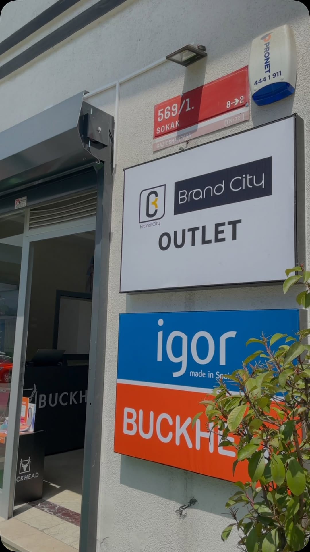 Post 10 by Brand City on Instagram (video)