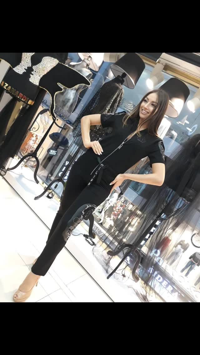 Post 8 by 🆂 🆆 🅰 🅶 ➤boutique   ➤Oskemen on Instagram (video)