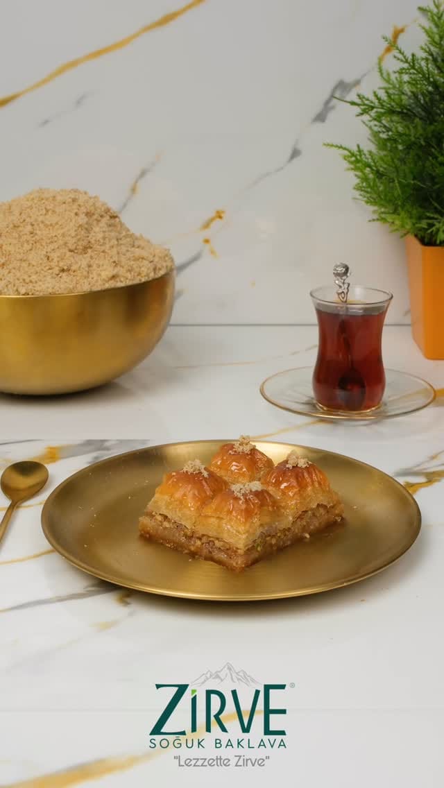 Post 4 by Zirve Soğuk Baklava on Instagram (video)