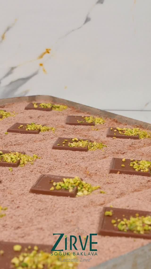 Post 1 by Zirve Soğuk Baklava on Instagram (video)