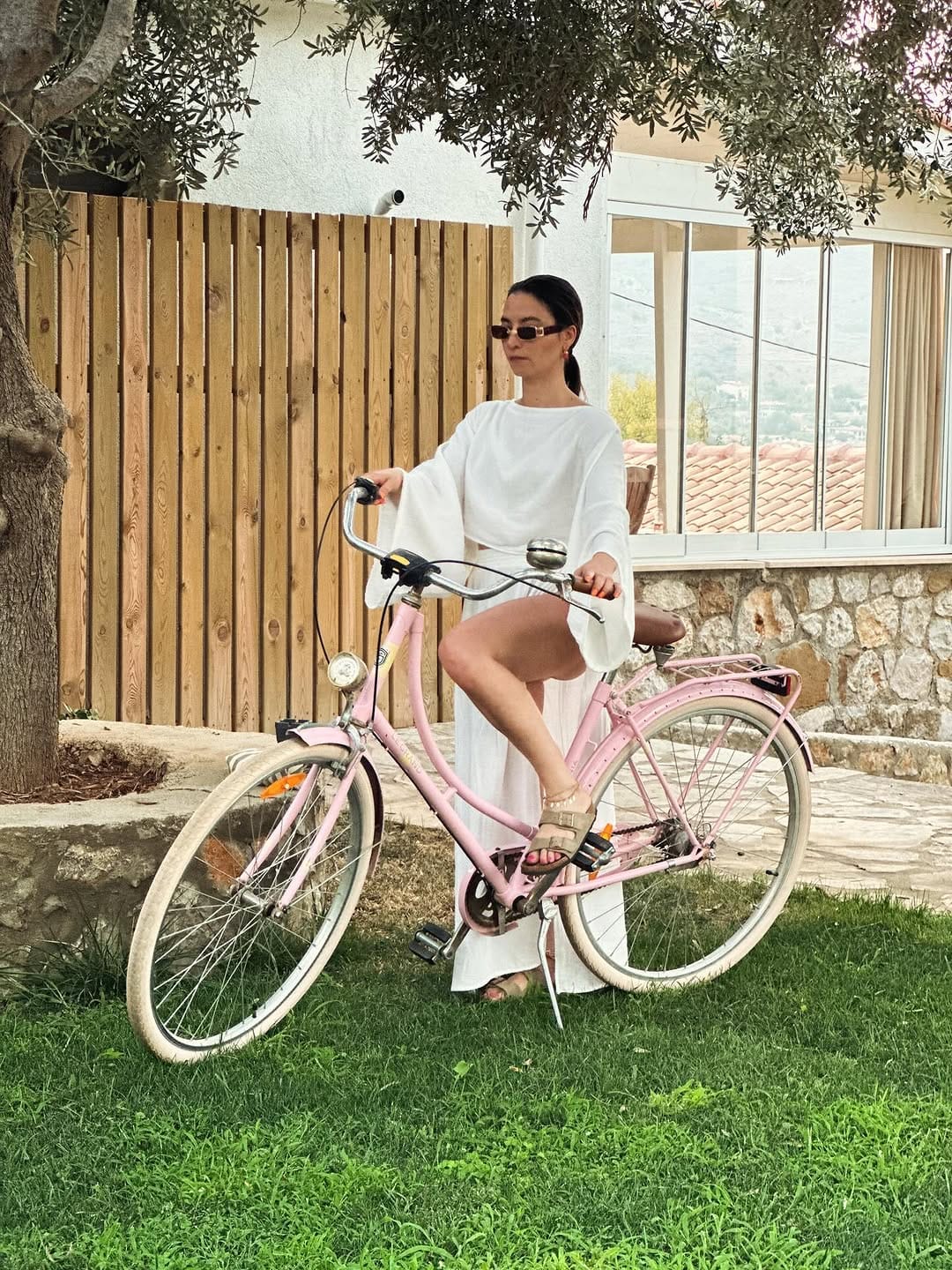 Post 5 by Motto Boutique on Instagram (image)
