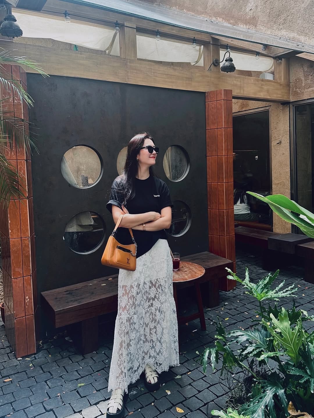 Post 10 by Chử Anna Thảo Anh on Instagram (carousel)