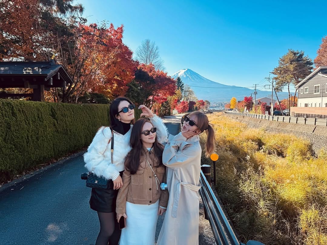 Post 3 by Chử Anna Thảo Anh on Instagram (carousel)