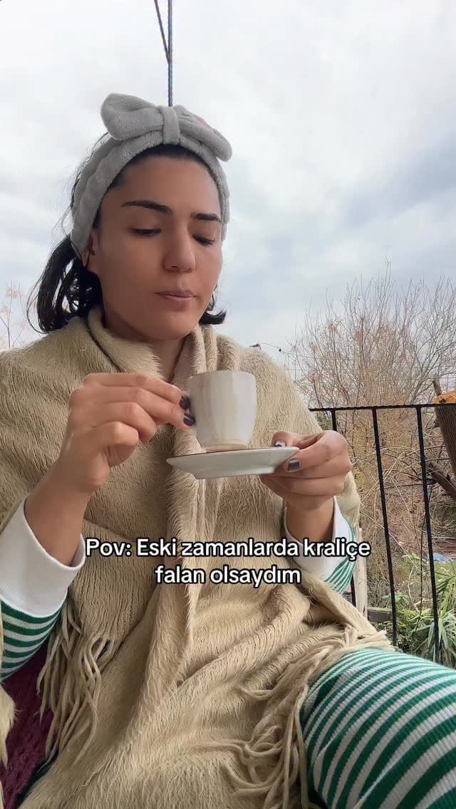 Post 3 by Duygu Çevik on Instagram (video)