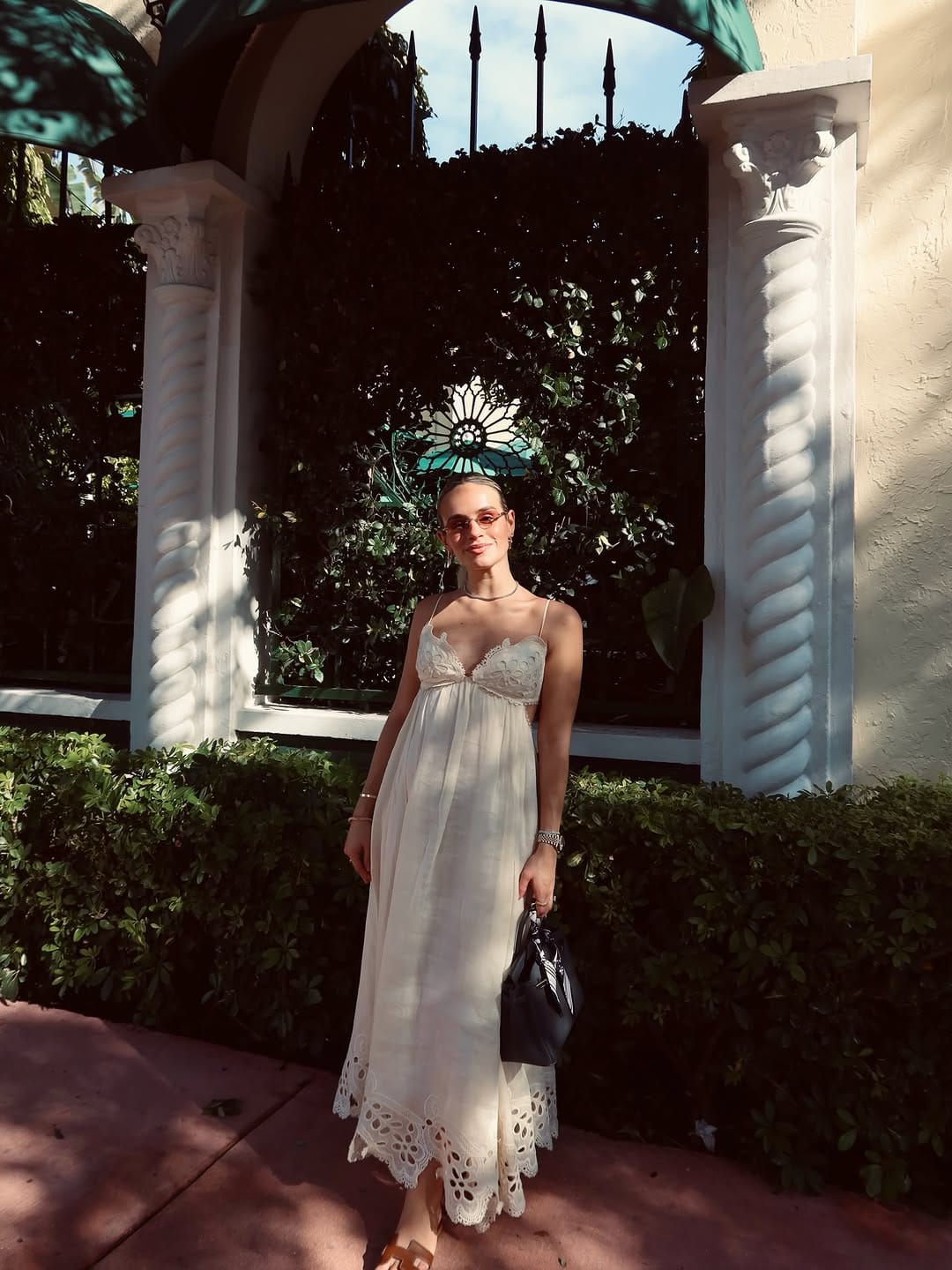 Post 3 by 𝒜𝓁𝑒𝒿𝒶𝓃𝒹𝓇𝒶 🧚🏻‍♀️ on Instagram (carousel)
