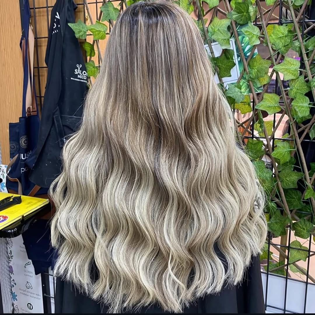 Post 1 by Salonnecomecidiyekoy on Instagram (carousel)