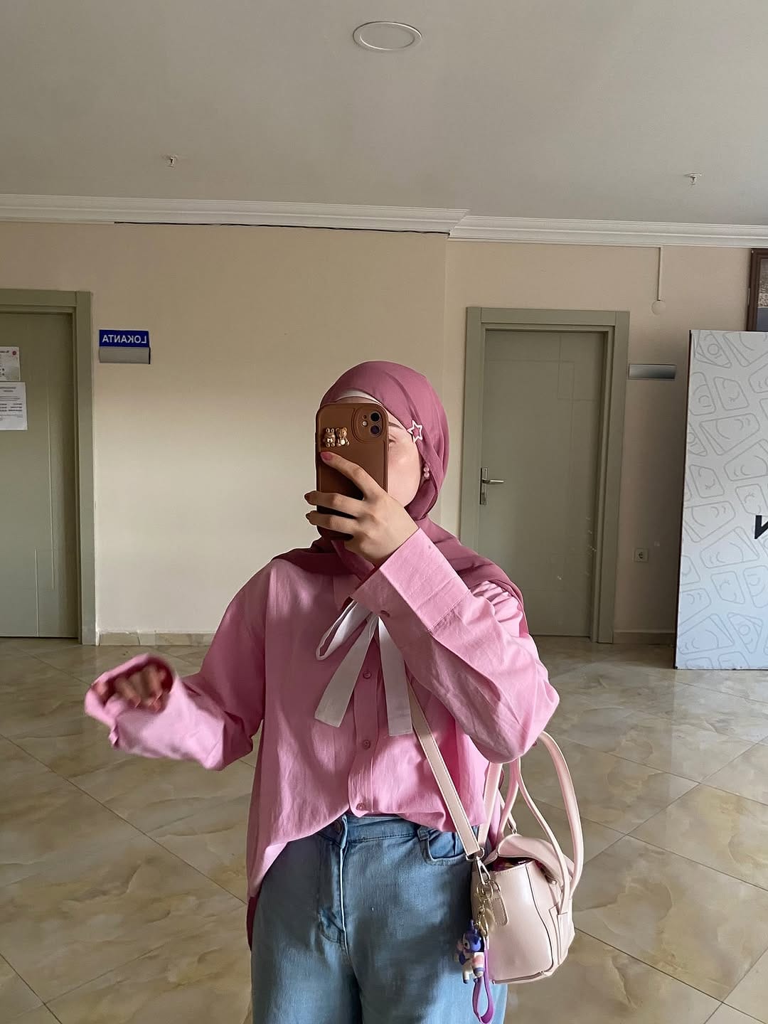 Post 4 by rend • رَنْد on Instagram (carousel)