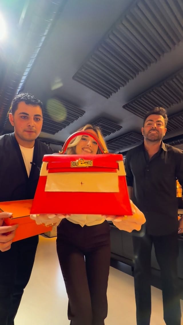 Post 3 by Ersan Diamond on Instagram (video)